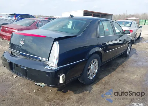 2011 Cadillac Dts Standard z USA, uszkodzony, nr VIN 1G6KA5E67BU120196
